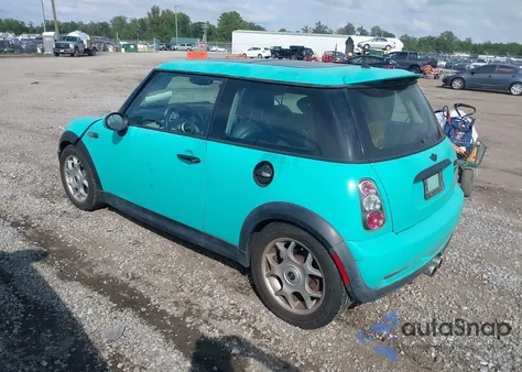 2004 Mini Cooper S из США, поврежденный, VIN WMWRE33464TD80247